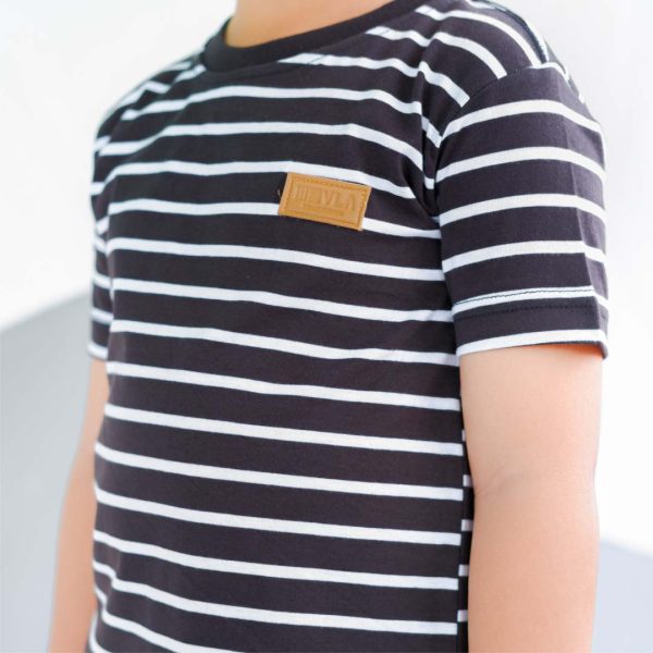 Kaos anak stripe garis hitam